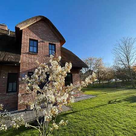 Reetdachhaus Seestern Гардинг